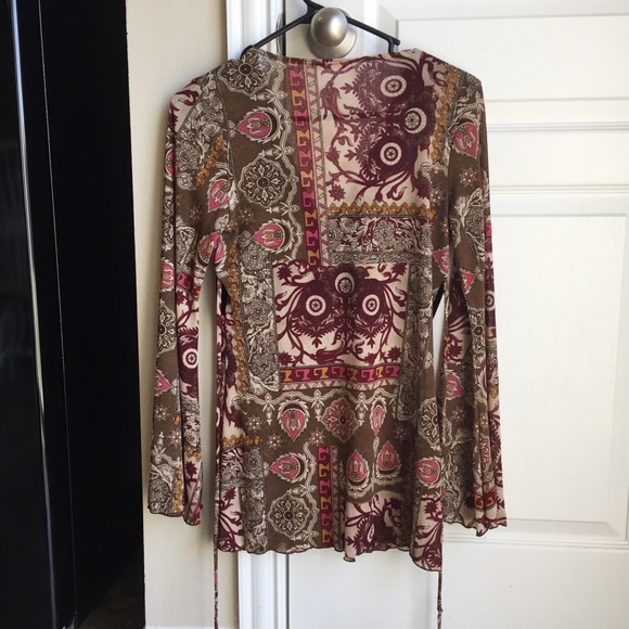 Patterned top - Picture 2 of 5